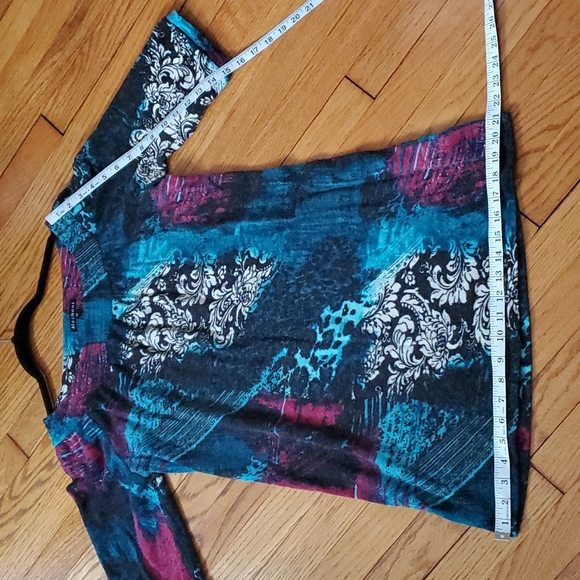 Mechant tunic style graphic print sweater - Picture 15 of 16